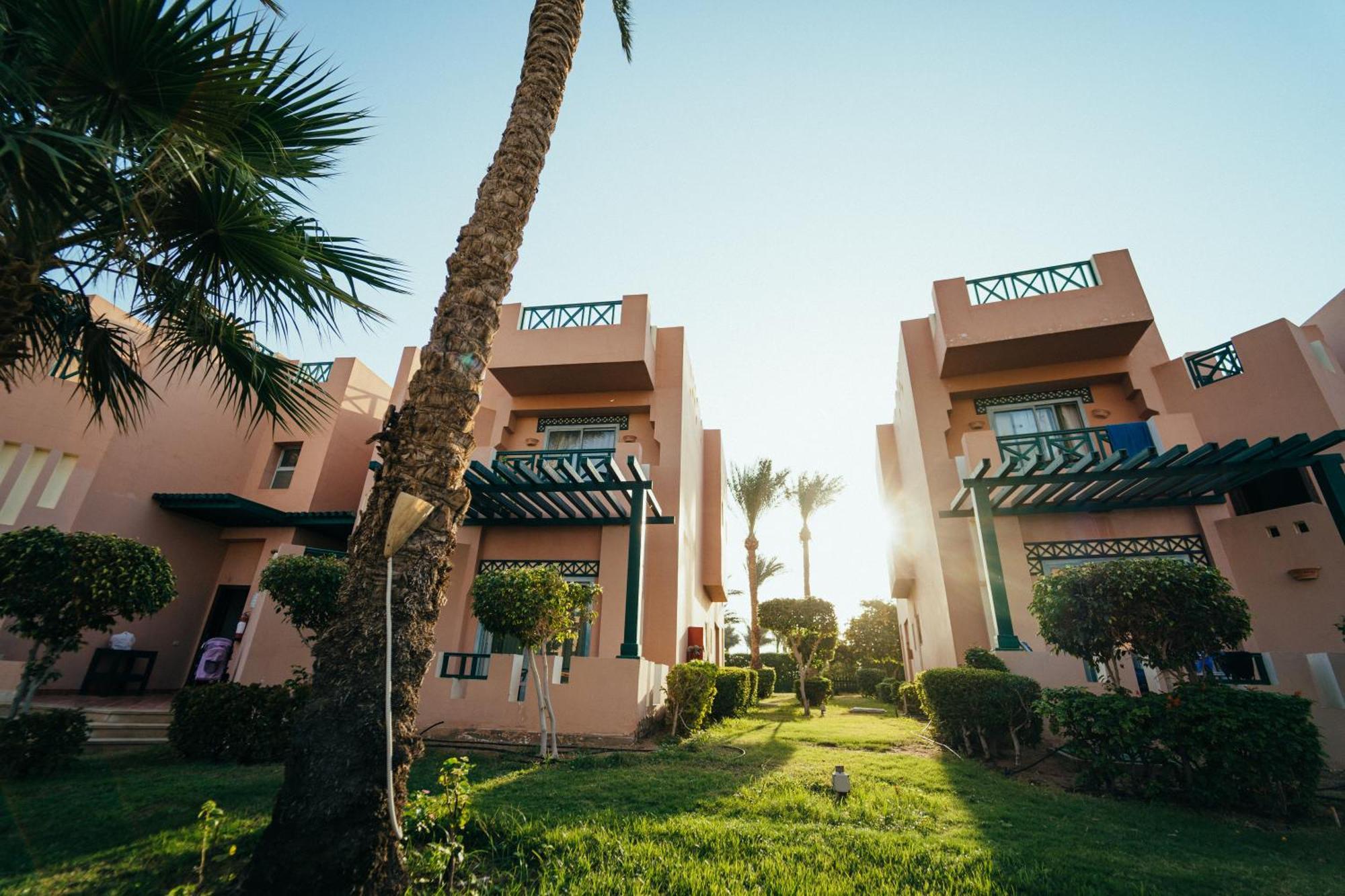 Rehana Sharm Resort - Aquapark & Spa - Couples And Family Only -Premium Ultra All-Inclusive 24H エクステリア 写真